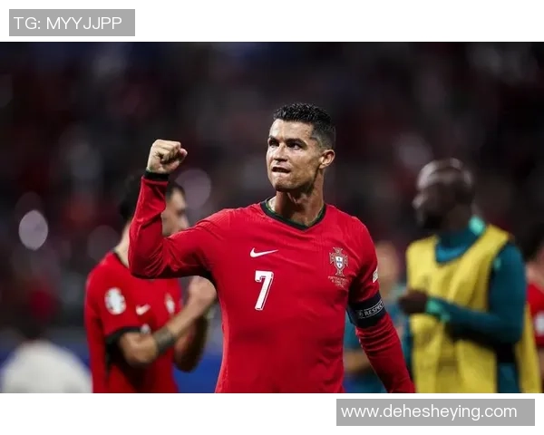 跟随足球巨星学习技艺他如何从模仿到创新成就自我