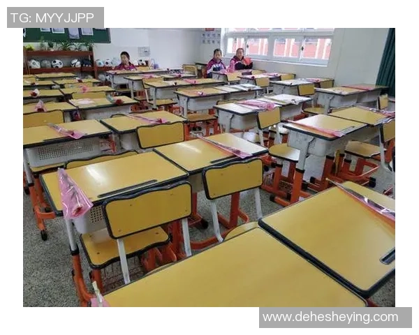 足球周刊聚焦球星女友：揭秘幕后女神们的爱与挑战